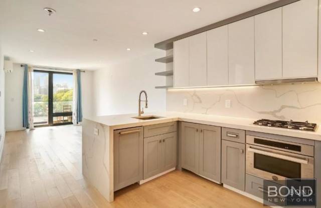 11-07 Welling Court - 11-07 Welling Court, Queens, NY 11102