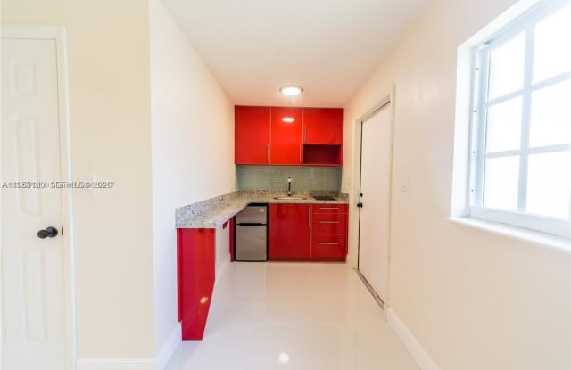 1748 NE 180th St photos photos