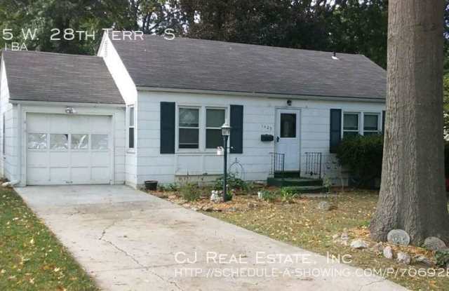 1425 W. 28th Terr - 1425 W 28th Ter S, Independence, MO 64052