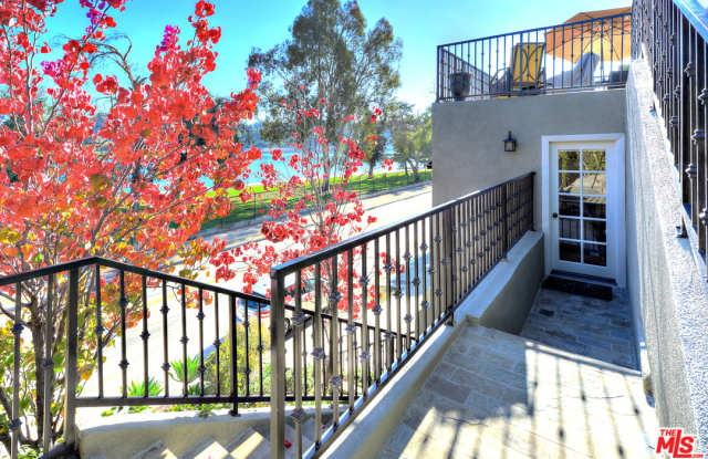 2171 West Silver Lake DR - 2171 West Silver Lake Drive, Los Angeles, CA 90039