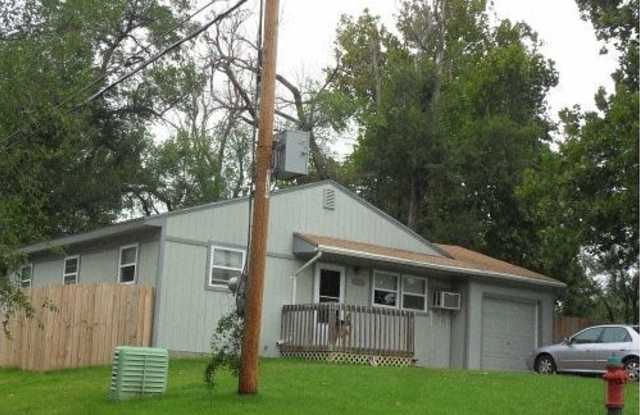 Great 3BR, 1BTH, 1 car att gar, ranch style home just remodeled! photos photos