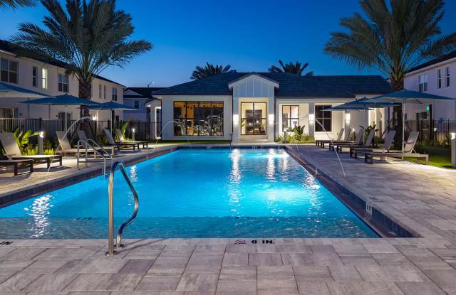 Nuvo Daytona Gallery 1