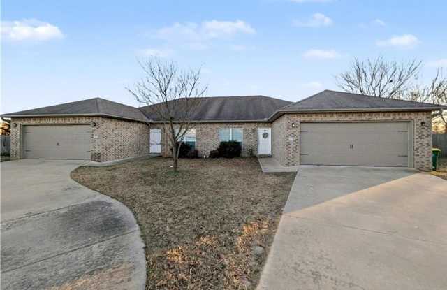 862 Oakwood Court photos photos