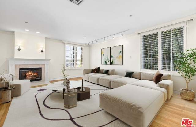 433 N Doheny Dr - 433 North Doheny Drive, Beverly Hills, CA 90210