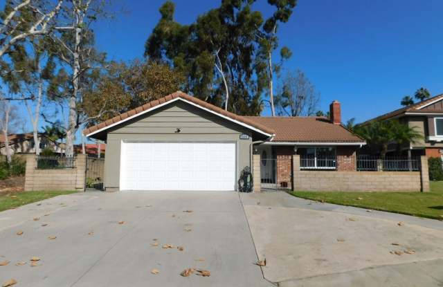 Charming 4 Bed, 2 Bath, Single-Story home in Fullerton. photos photos