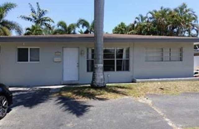 2111 N 57th Ter - 2111 North 57th Terrace, Hollywood, FL 33021