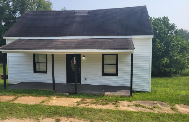 302 East Alabama Avenue - 302 East Alabama Avenue, Bessemer City, NC 28016 302 East Alabama Avenue - 302 East Alabama Avenue, Bessemer City, NC 28016