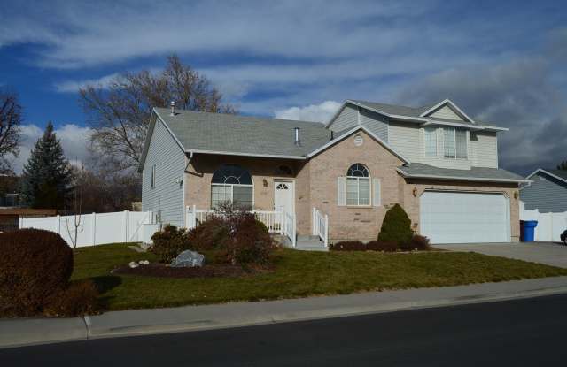 Large Orem Home in Great Location Gallery 4