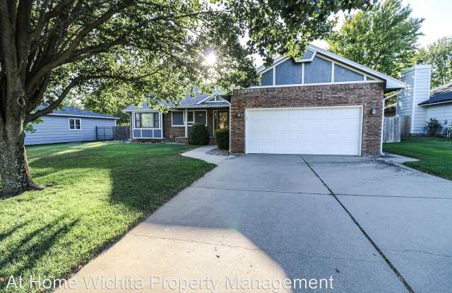 127 Chapel Drive - 127 Chapel Drive, Andover, KS 67002