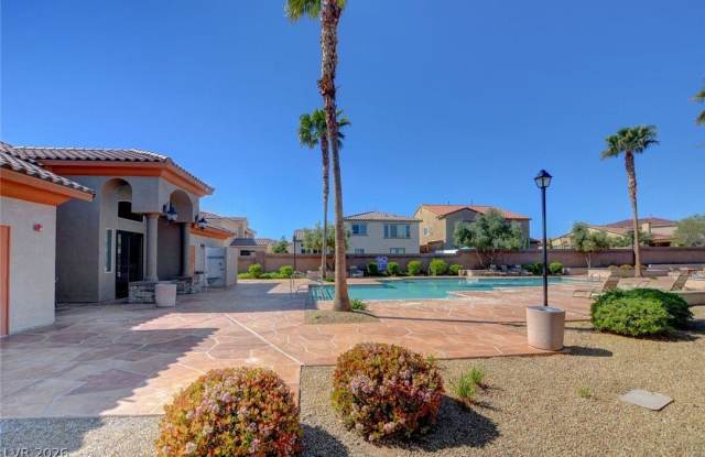 7701 Robindale photos photos