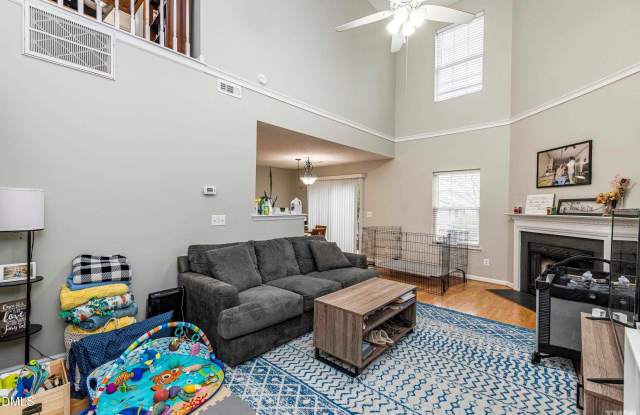 212 Danesway Drive Gallery 4