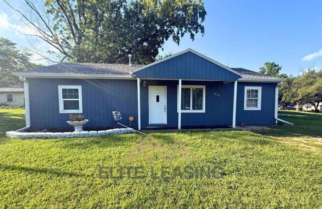 Charming 3BR, 1BA Available Now! photos photos