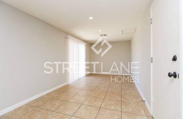 13232 North 40th Place Gallery 4