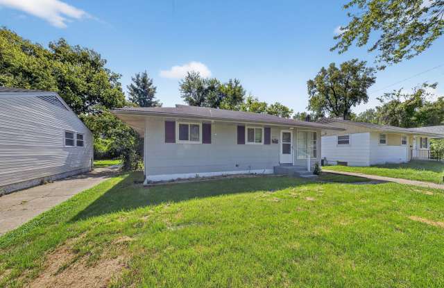 Charming 3-bedroom, 1-bath home located at 10772 Spring Garden Gallery 4