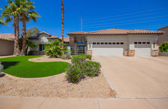 Scottsdale Ranch. Luxury Furnished Rental. 4 bed, 3.5 bath, 3 car garage, pool photos photos