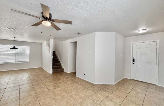 Spacious 2 story home! Gallery 3