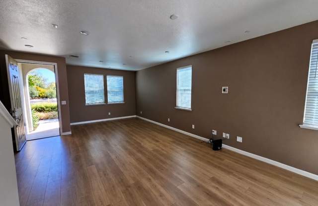 1000 Knox Way - 1 Gallery 2