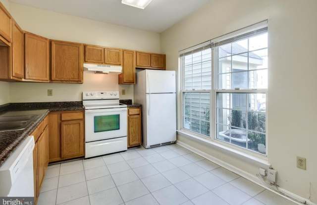 2018 COOPER POINT Court Gallery 2