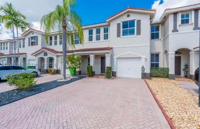 102 Riverwalk Cir Gallery 2