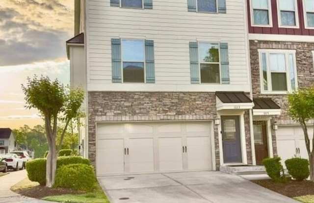 1013 Waymaker Court photos photos