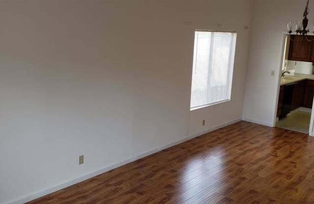 406 Santander Dr Gallery 3