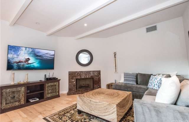 6134 Busch Drive Gallery 3