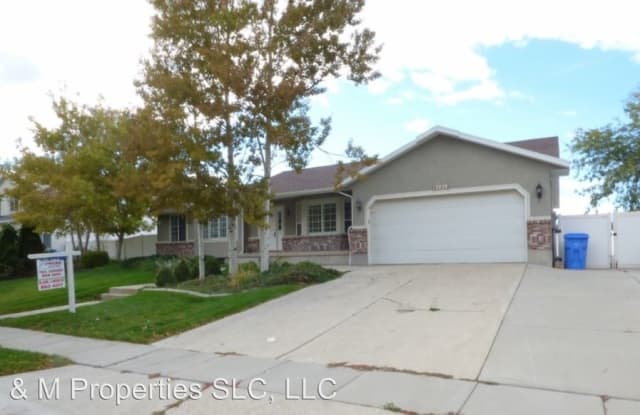 12028 S Doves Landing Dr 3300 W - 12028 3325 West, Riverton, UT 84065