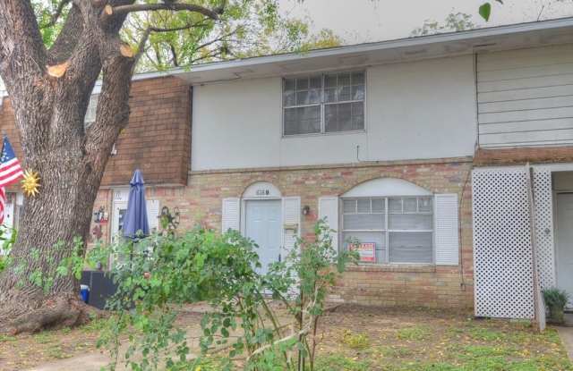 616-b Moore Street - 616 Moore St, Garland, TX 75040