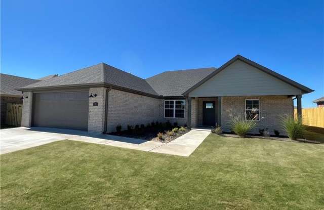 18 Loveland  LOOP - 18 East Loveland Loop, Farmington, AR 72730