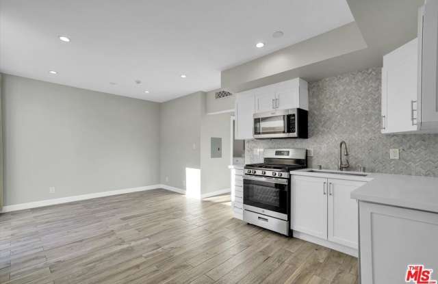 842 11th St - 842 11th Street, Santa Monica, CA 90403