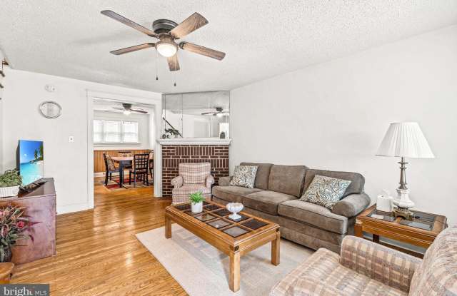 230 GREENWOOD ROAD photos photos