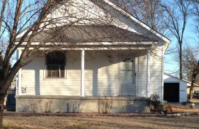 301 Granby - 301 E Granby St, Frontenac, KS 66763