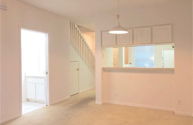 8073 Pacific Beach Drive Gallery 3