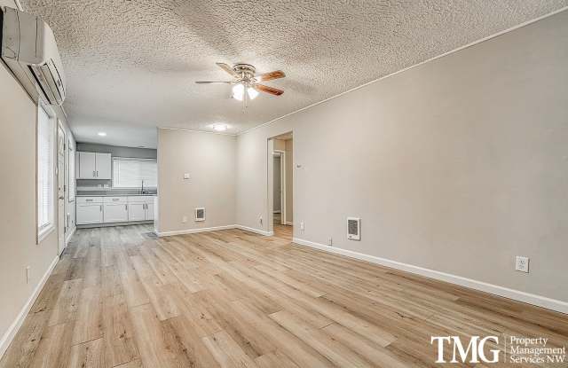 Cozy Pet Friendly Home with 2 bed and 1 bath in Rose Village photos photos