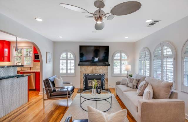 Charming 3 bedroom, 1 bathroom single family home in Santa Clara Gallery 4