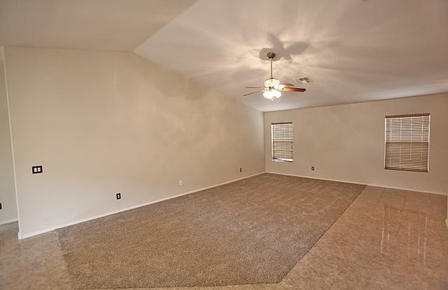 17849 W Ventura St Gallery 3