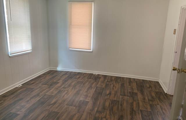1st Floor Apartment in East Prospect Borough-Eastern SD Gallery 4