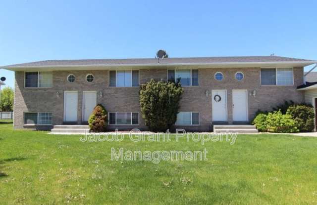 1940 Ammon Rd photos photos