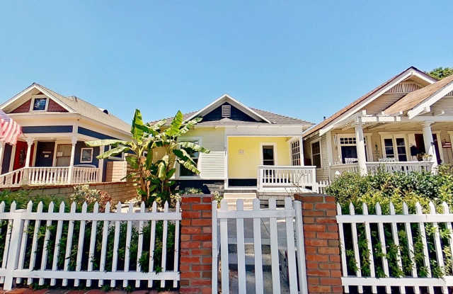 217 9th St, Huntington Beach: 2 Bed 2 Bath Beach Cottage Step Away From Pier! photos photos
