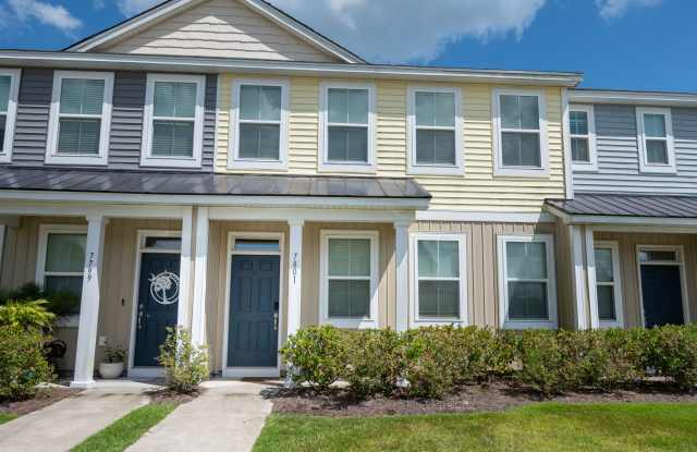 7801 Montview Road photos photos