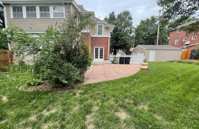 Large Home For Rent In Omaha's Blackstone Area Gallery 4