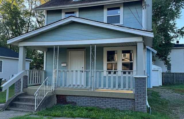 3 Bed / 1.5 Bath – Front Porch, Garage  Large Backyard in Canton! photos photos