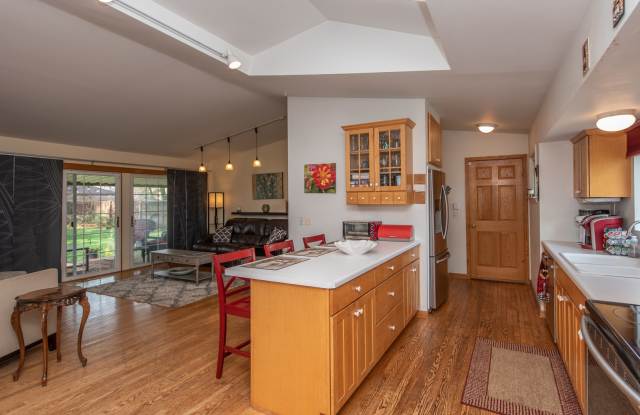 4118 Dubois Boulevard Gallery 4