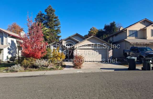 Updated 3 Bed, 2 Bath Home - Solar - Great Room with fireplace, Vaulted Ceilings Close to Shopping, Schools, & Parks! Gallery 3