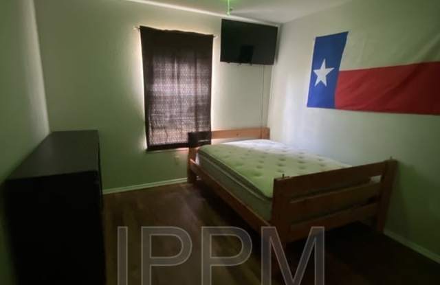 1826 Haverford Gallery 4