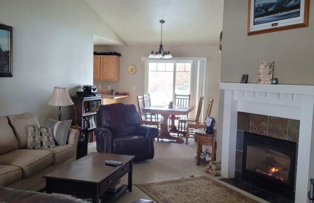 926 Hunters Way Gallery 2