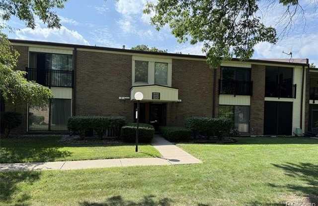 18427 University Park Drive photos photos