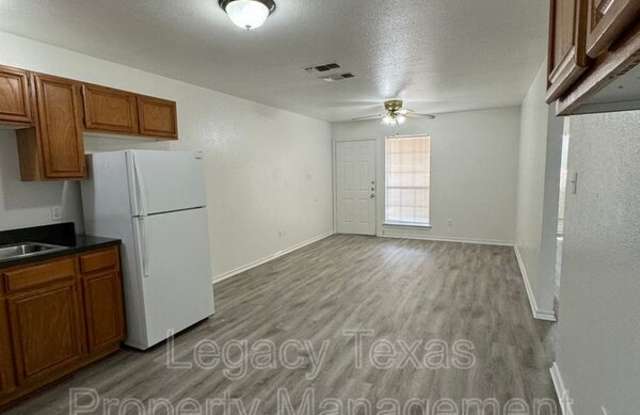 701 Miracle Ln Apt #E photos photos