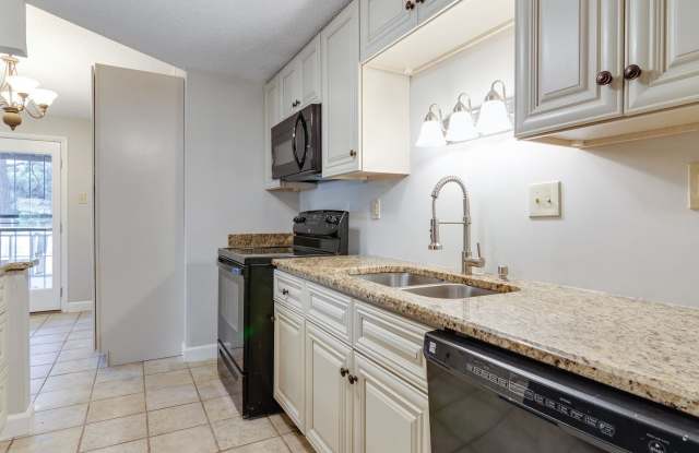 4163 Catalpa Hill Drive Gallery 3