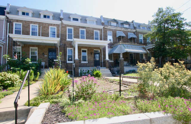 Spacious 5BR/3.5 Petworth Rowhome with Sun-Filled Living & Outdoor Spaces photos photos